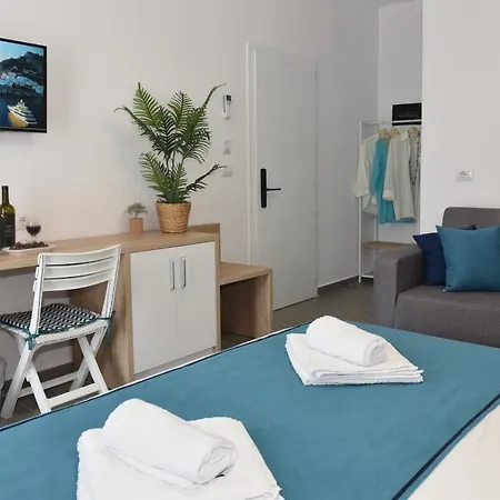 Amar Apartment *